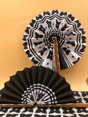 Eventails artisanales